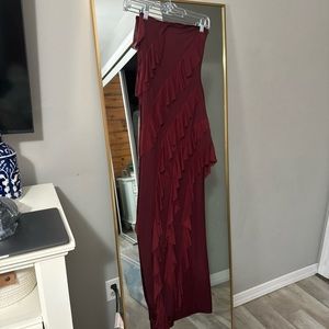 Red maxi dress, ruffles, slit, never worn